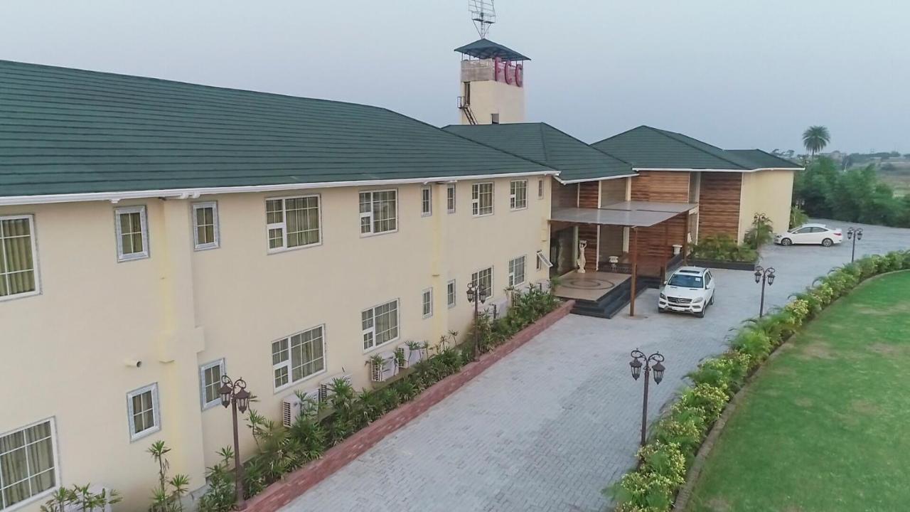 Faith Cricket Club & Resort Бхопал Екстер'єр фото